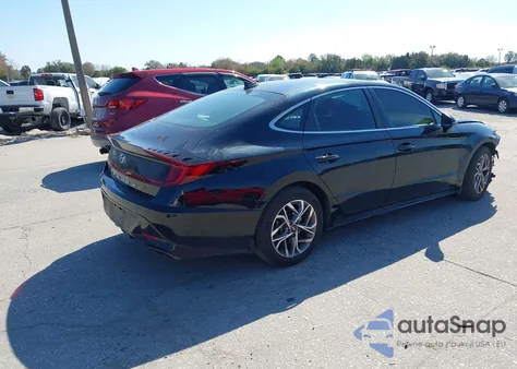 2021 Hyundai Sonata Sel z USA, uszkodzony, nr VIN 5NPEL4JA0MH122409